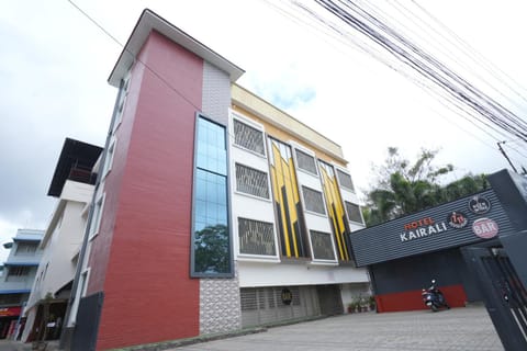 Property building, Restaurant/places to eat