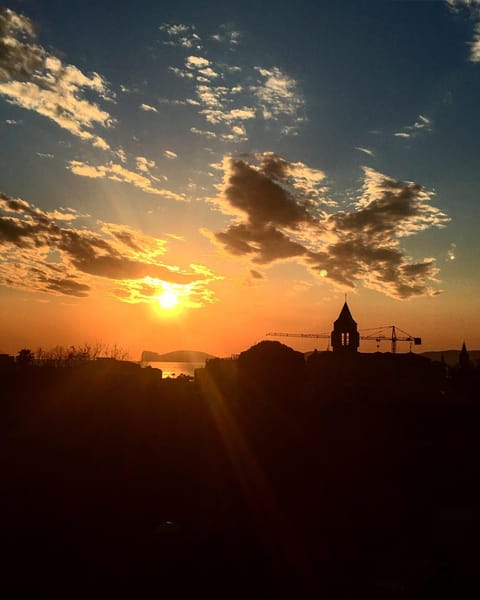 View (from property/room), View (from property/room), Balcony/Terrace, Sea view, Sunset