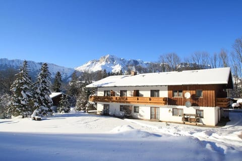 Gästehaus Schmuckenhof Farm Stay in Berchtesgaden