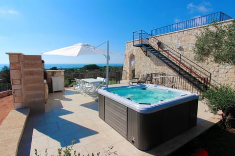 Hot Tub, Balcony/Terrace