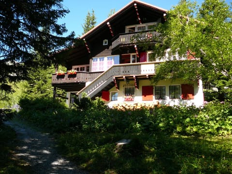 Property building, Spring