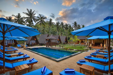 Swimming pool, Swimming pool