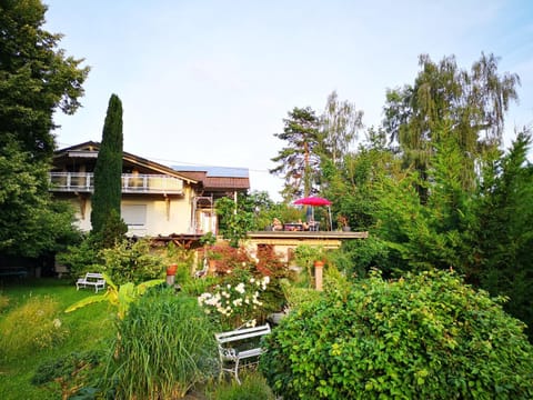 Property building, Garden, Balcony/Terrace, Garden view
