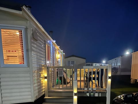 Calypso Hot Tub Breaks Tattershall Lakes Pet Friendly Nature lodge in Tattershall