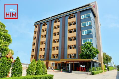 Property building, Day