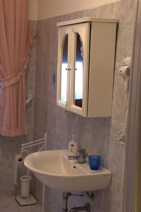 appartamento Nonna Mary Apartment in Emilia-Romagna