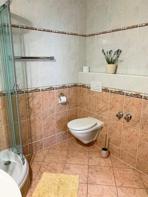 Ferienhaus Nathalie Leser Bed and Breakfast in Baden-Baden