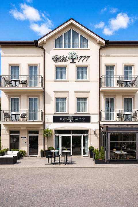 Property building, Day