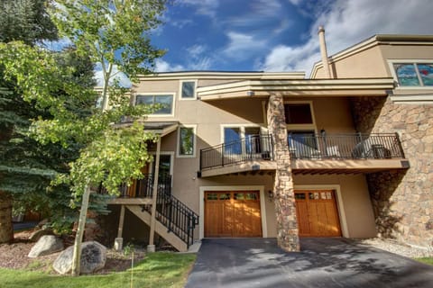 Enclave 12 by SummitCove Lodging House in Keystone