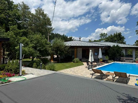 Property building, Patio, Spring, Day, Garden, Garden view, Pool view, Swimming pool, sunbed