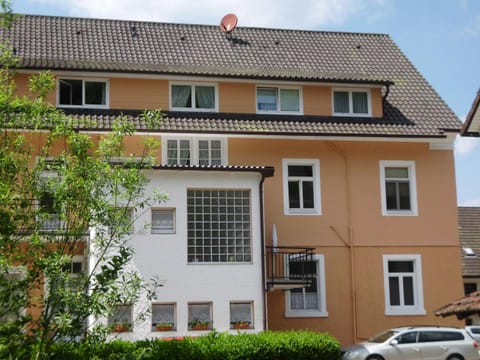 Finken, Gästezimmer an der Rench Bed and Breakfast in Ortenau