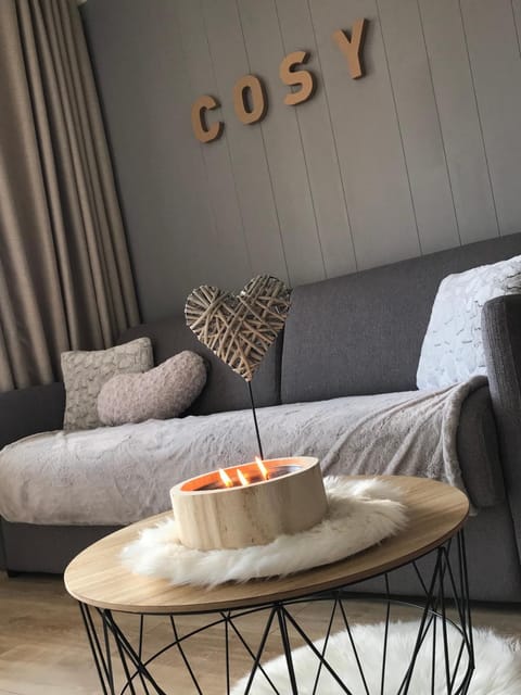 Charmant studio cabine COSY à 100 m des pistes Cabin in Provence-Alpes-Côte d'Azur