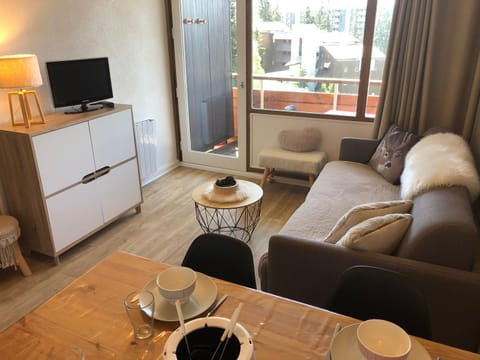 Charmant studio cabine COSY à 100 m des pistes Cabin in Provence-Alpes-Côte d'Azur