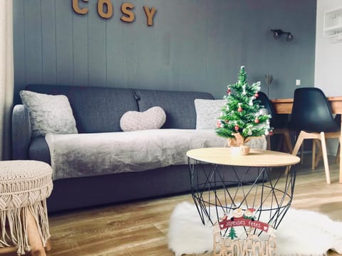 Charmant studio cabine COSY à 100 m des pistes Cabin in Provence-Alpes-Côte d'Azur