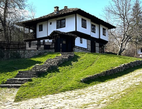 Къща за гости Иван Карадимитров Bed and Breakfast in Gabrovo, Bulgaria