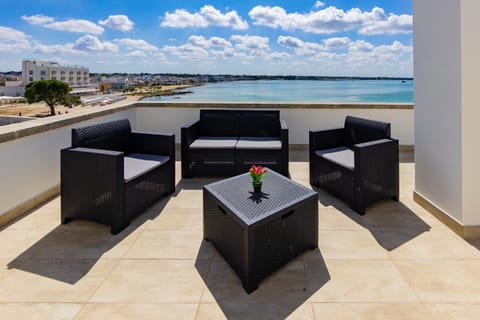 View (from property/room), Balcony/Terrace, Sea view
