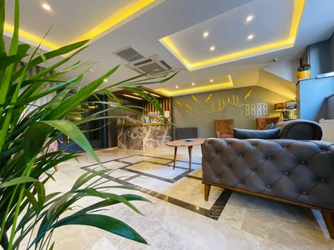 TV and multimedia, Seating area, air conditioner