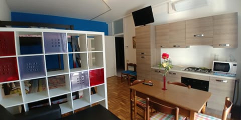 Kitchen or kitchenette, Living room, Dining area