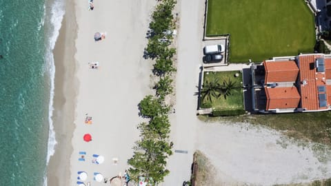 Villa The View - Beachfront, 5 Bedrooms, BBQ, View Villa in Halkidiki