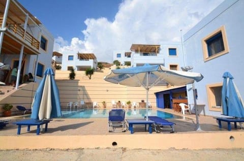 Spring, Winter, Summer, Balcony/Terrace, Autumn, Swimming pool, Swimming pool