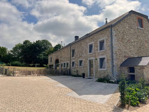 Property building, Children play ground, Garden, Balcony/Terrace, Parking, locker
