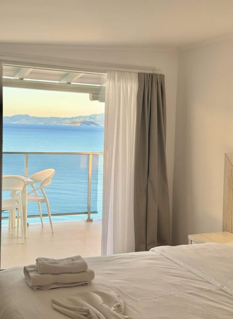 View (from property/room), Balcony/Terrace, Sea view