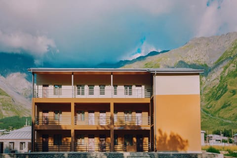 Property building, Balcony/Terrace, Mountain view