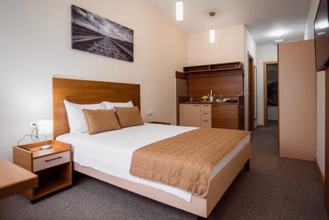 Bed, Photo of the whole room, Decorative detail