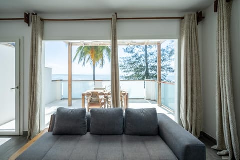 Balcony/Terrace, Living room
