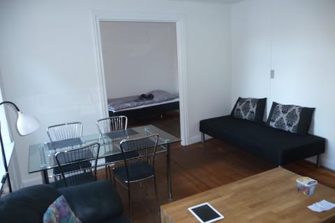 Stor lejlighed midt i Sønderborg by. Apartment in Sønderborg