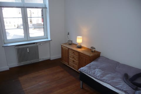 Stor lejlighed midt i Sønderborg by. Apartment in Sønderborg