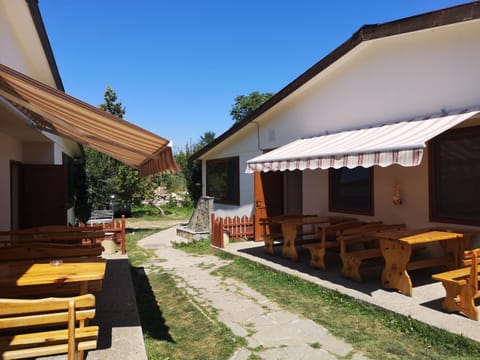 Property building, Patio, Facade/entrance