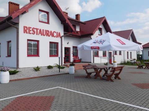 Property building, Facade/entrance, Property logo or sign