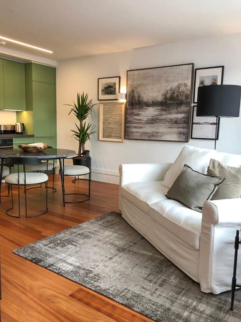 Kitchen or kitchenette, Living room, Decorative detail, Dining area