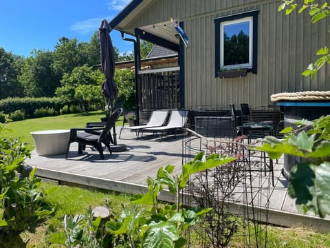Patio, Garden, sunbed