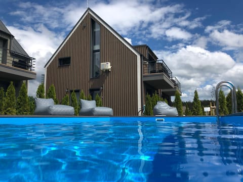 Swimming pool, Swimming pool