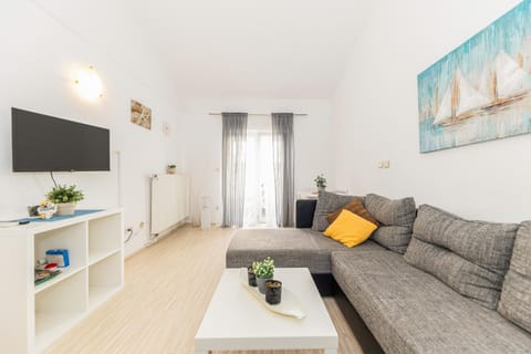 TV and multimedia, Seating area