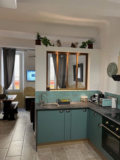 Logis centre historique 4 personnes - Soleil Levant La Ciotat Apartment in La Ciotat