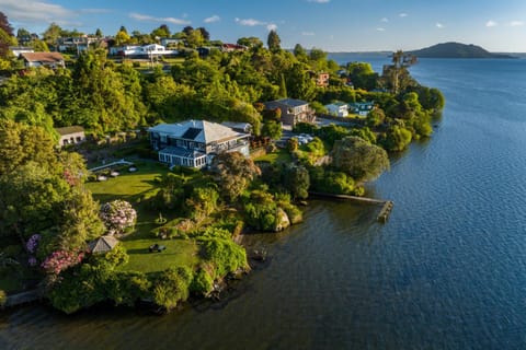 Natural landscape, Garden view, Lake view, Area and facilities, Swimming pool, Swimming pool
