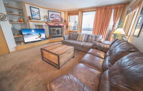 Liftside 309 by SummitCove Lodging House in Keystone