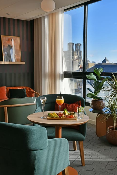 Lounge or bar