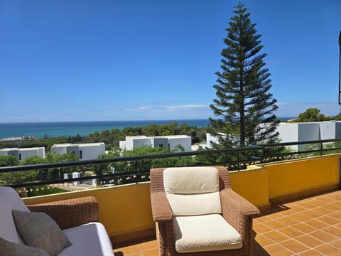 Natural landscape, Balcony/Terrace, Sea view
