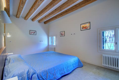 Bed, Bedroom, Sea view