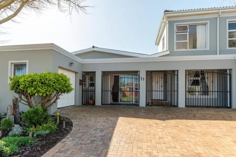 Fever Tree Place Apartment in Cape Town