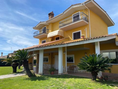 Relais Le Folaghe Bed and Breakfast in Ladispoli