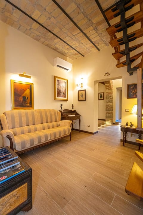 Kings Home In Rome Apartment in Rome