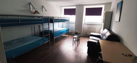 ROOMS in SHARED HOUSE SAARBRUCKEN Center Bed and Breakfast in Saarbrücken