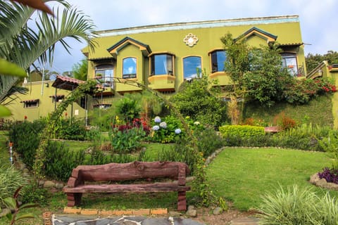 Property building, Day, Garden, Garden view