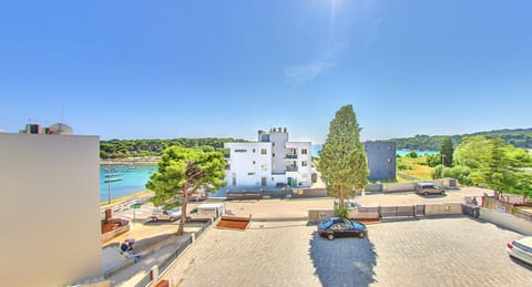 Neighbourhood, Sea view, Street view