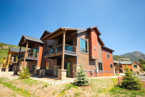 River Run Townhomes 100 by SummitCove Lodging House in Keystone
